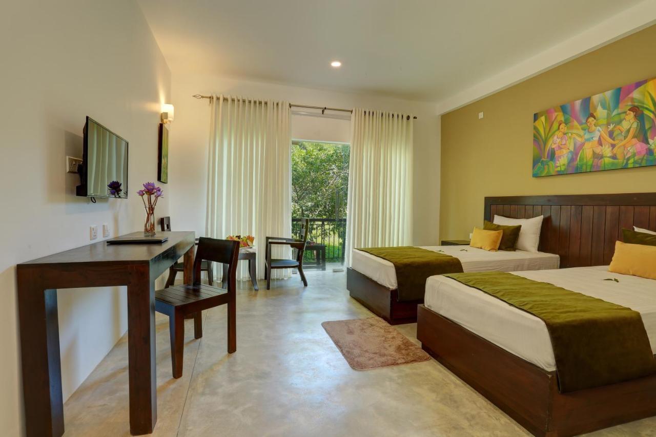 Tropical Life Resort And Spa ดัมบูลลา ภายนอก รูปภาพ