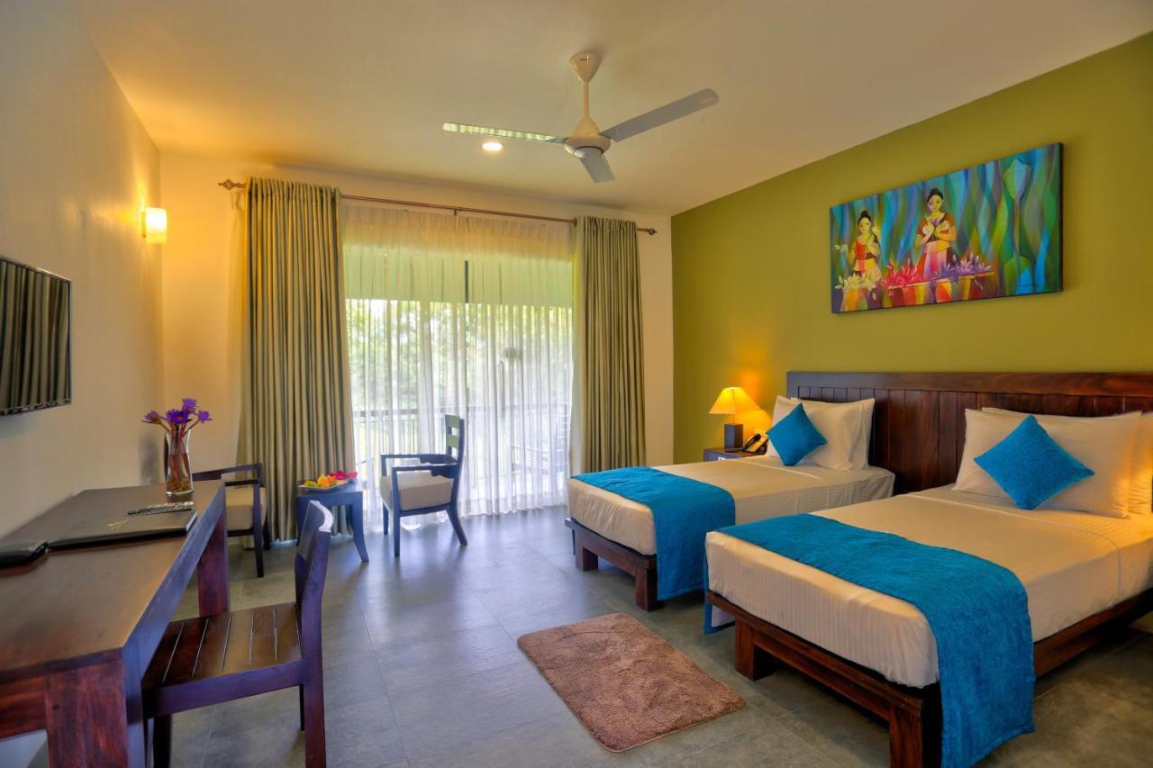 Tropical Life Resort And Spa ดัมบูลลา ภายนอก รูปภาพ