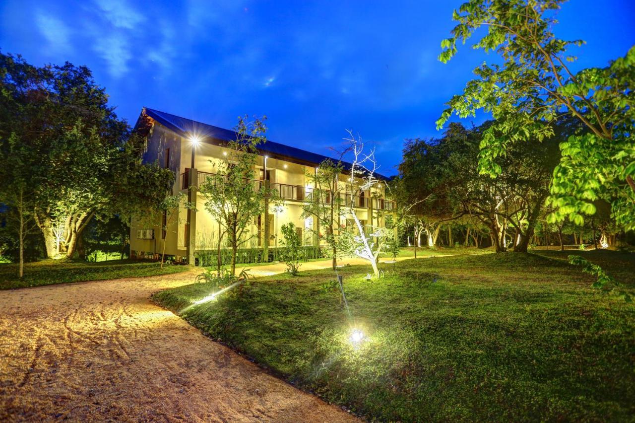 Tropical Life Resort And Spa ดัมบูลลา ภายนอก รูปภาพ