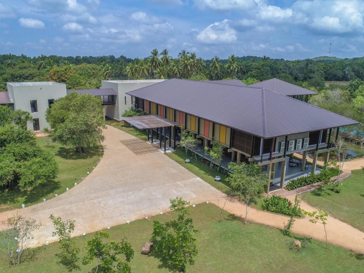 Tropical Life Resort And Spa ดัมบูลลา ภายนอก รูปภาพ