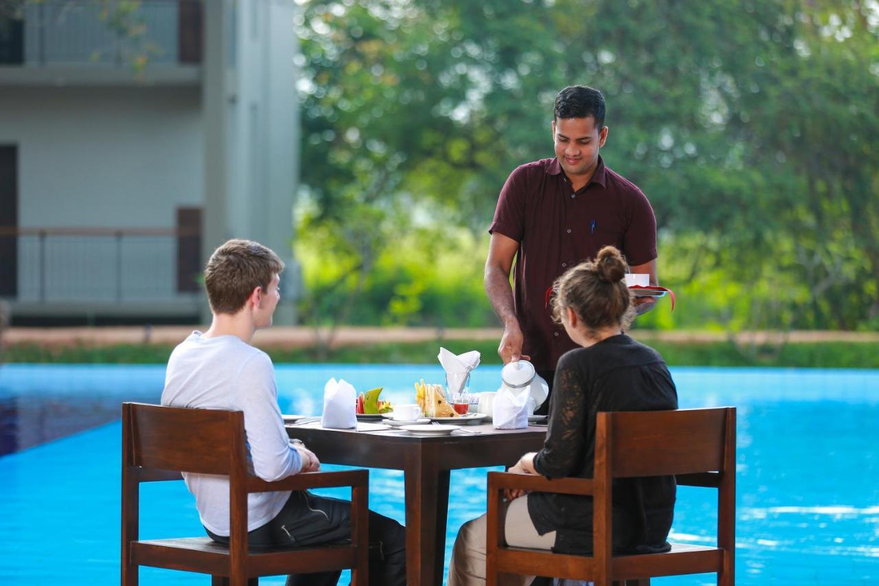 Tropical Life Resort And Spa ดัมบูลลา ภายนอก รูปภาพ