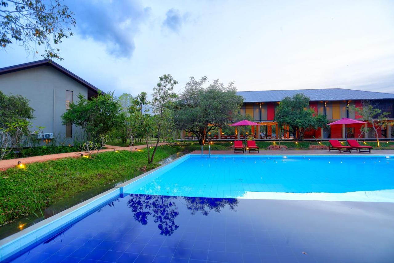Tropical Life Resort And Spa ดัมบูลลา ภายนอก รูปภาพ