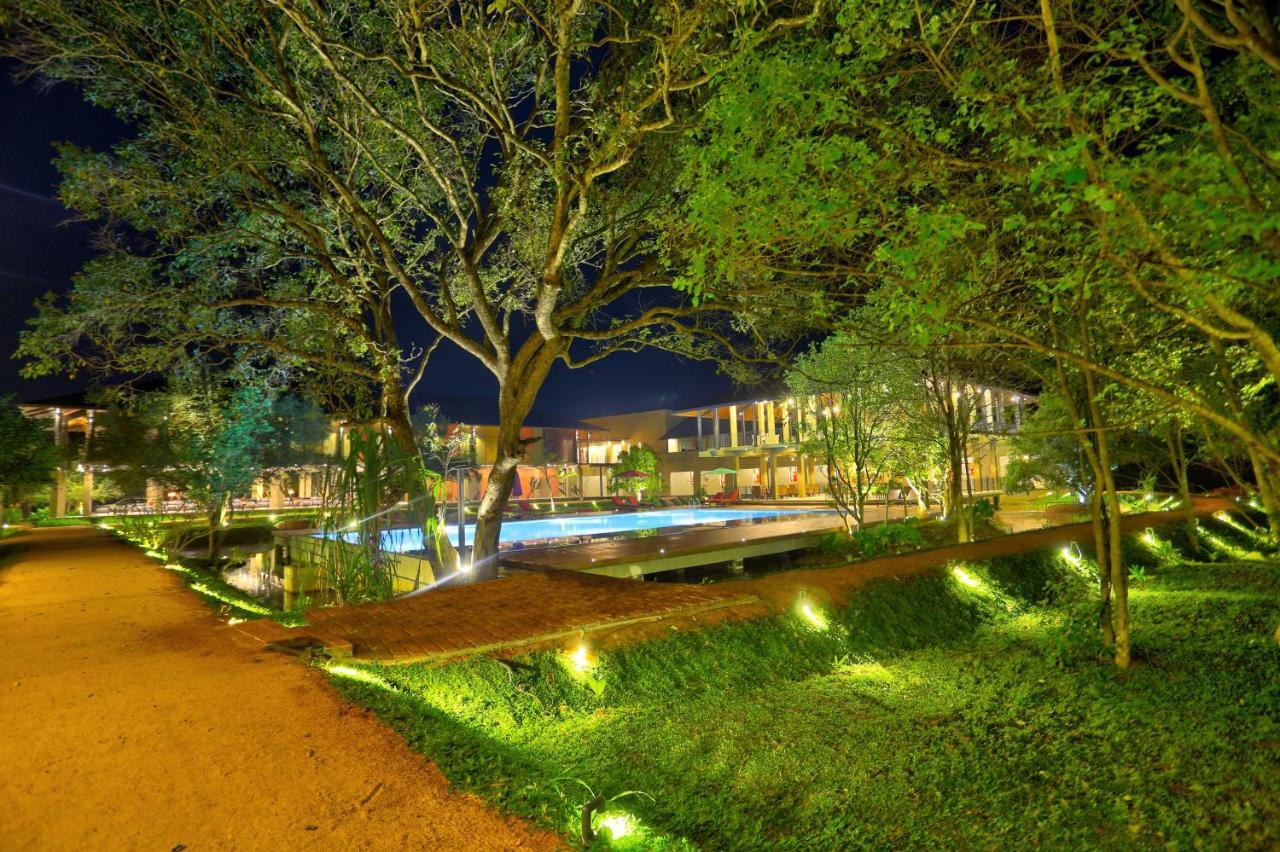Tropical Life Resort And Spa ดัมบูลลา ภายนอก รูปภาพ