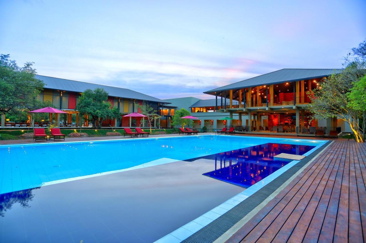 Tropical Life Resort And Spa ดัมบูลลา ภายนอก รูปภาพ