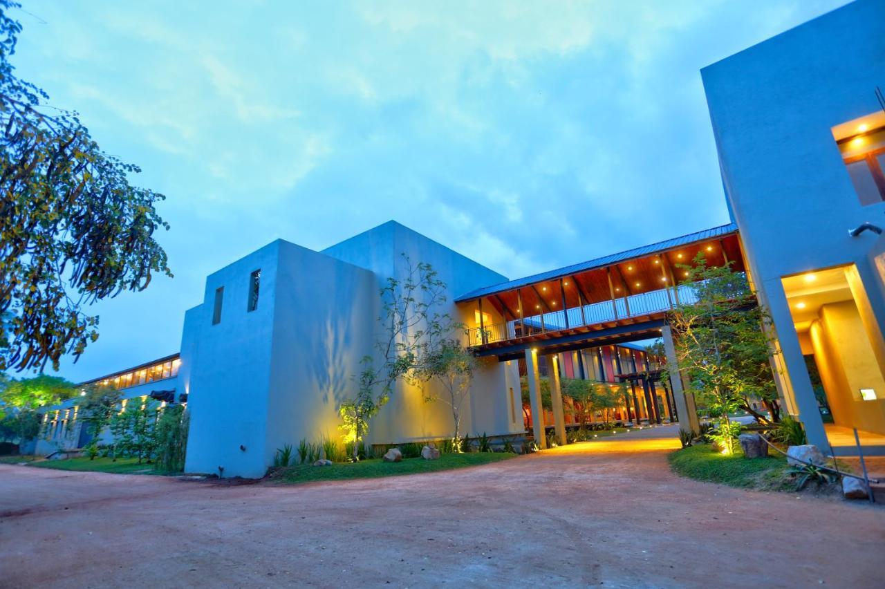 Tropical Life Resort And Spa ดัมบูลลา ภายนอก รูปภาพ